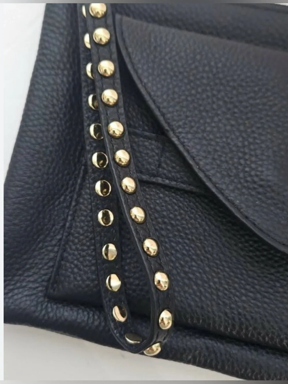 JAGGS Black Stud-Trim Pebbles Leather Wristlet Clutch